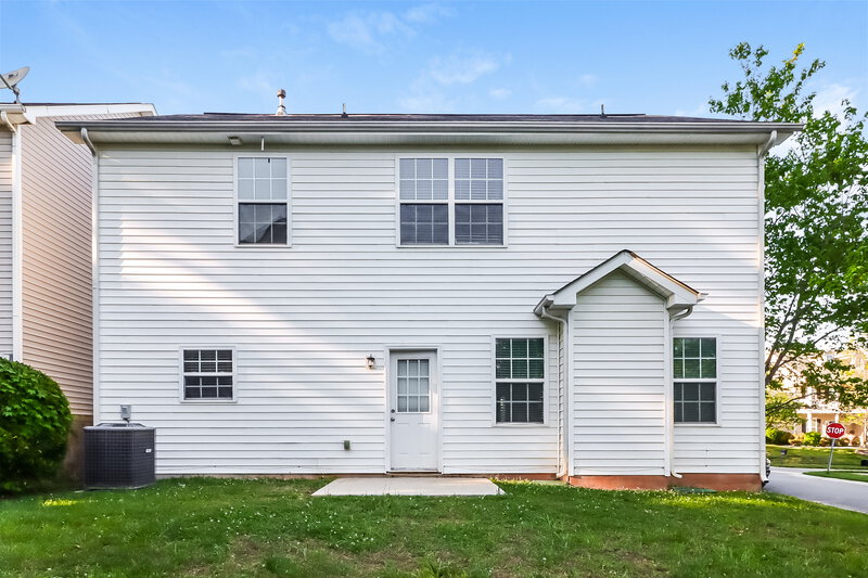 2,290/Mo, 4503 Clymer Ct Charlotte, NC 28269 Rear View 3