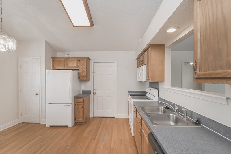 1,750/Mo, 4512 Carol Ct Concord, NC 28025 Kitchen View