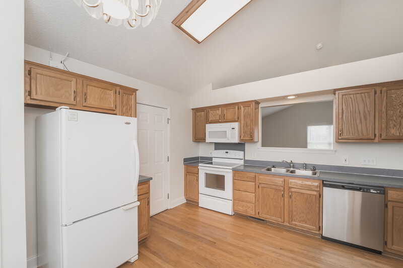 1,750/Mo, 4512 Carol Ct Concord, NC 28025 Kitchen View 2