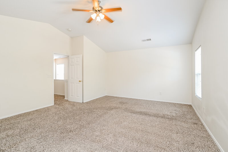 1,970/Mo, 2222 Buckleigh Dr Charlotte, NC 28215 Main Bedroom View