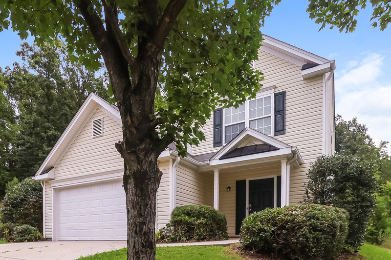 1,960/Mo, 14014 Riding Hill Ave Charlotte, NC 28213 Front View