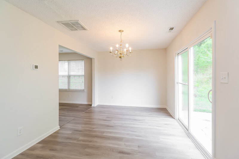 1,960/Mo, 14014 Riding Hill Ave Charlotte, NC 28213 Dining Room View