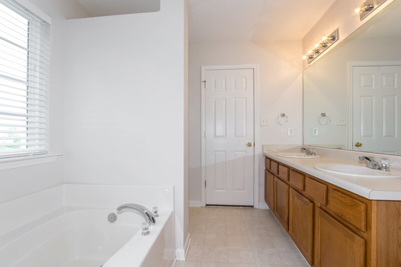 2,095/Mo, 14014 Riding Hill Ave Charlotte, NC 28213 Misc View 12