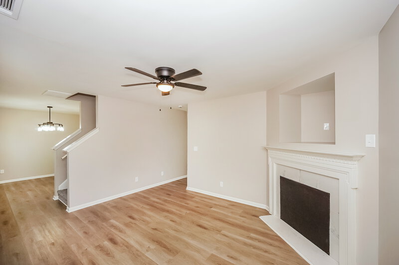 1,855/Mo, 1421 Braveheart Ln Charlotte, NC 28216 Living Room View 2