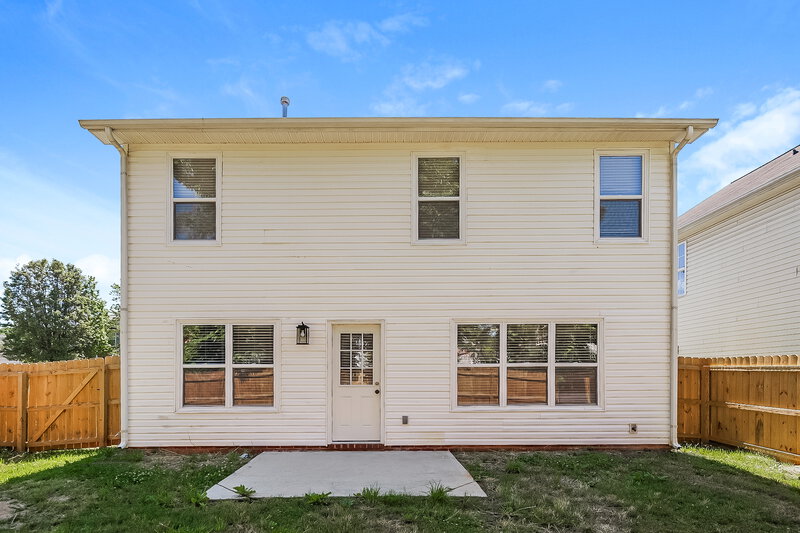 1,855/Mo, 1421 Braveheart Ln Charlotte, NC 28216 Rear View
