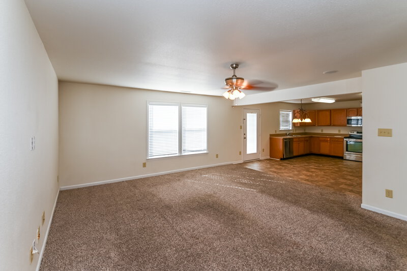 2,120/Mo, 5601 Hammermill Dr Harrisburg, NC 28075 Family Room View
