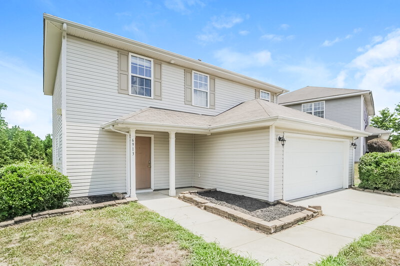 1,935/Mo, 6913 Seney Dr Charlotte, NC 28214 Front View