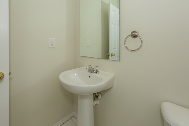 2,470/Mo, 10905 Dry Stone Dr Huntersville, NC 28078 Powder Roomlarge View
