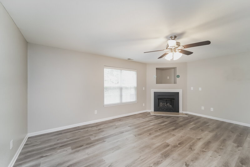 2,225/Mo, 5824 Kelden Walker Ln Charlotte, NC 28269 Living Room View