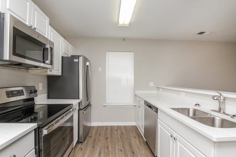 1,815/Mo, 12726 Candle Leaf Ct Charlotte, NC 28269 Kitchen View