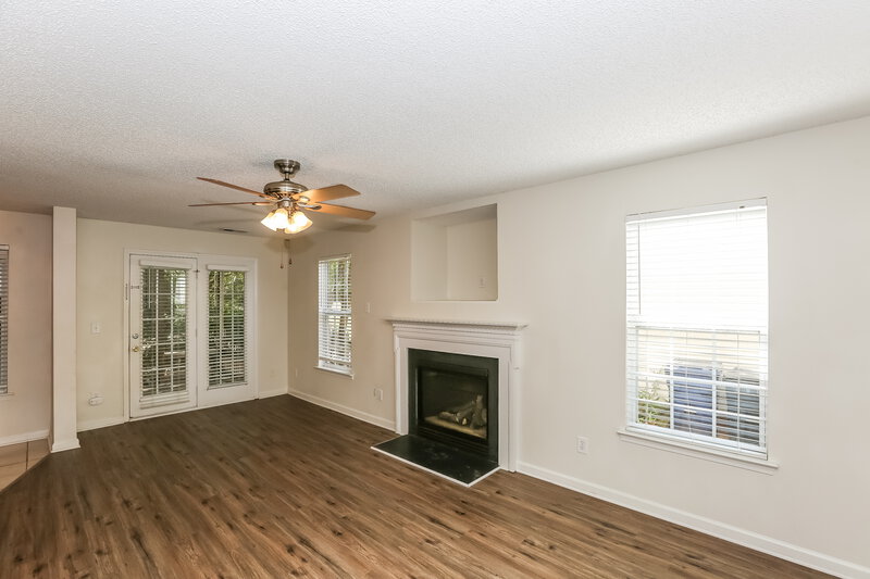 2,030/Mo, 15476 Stone Hollow Dr Huntersville, NC 28078 Living Room View