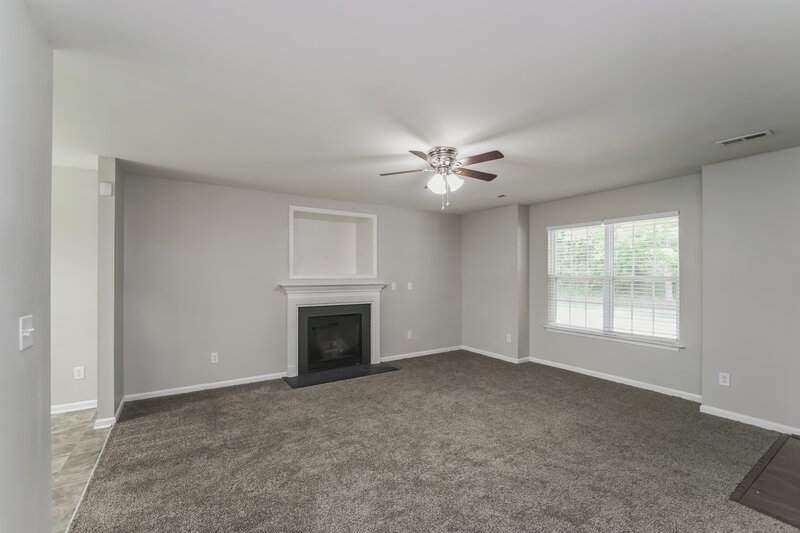 2,860/Mo, 8819 Twisted Pine Dr Charlotte, NC 28269 Living Room View 2