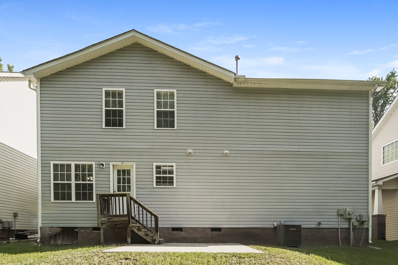 2,860/Mo, 8819 Twisted Pine Dr Charlotte, NC 28269 Rear View