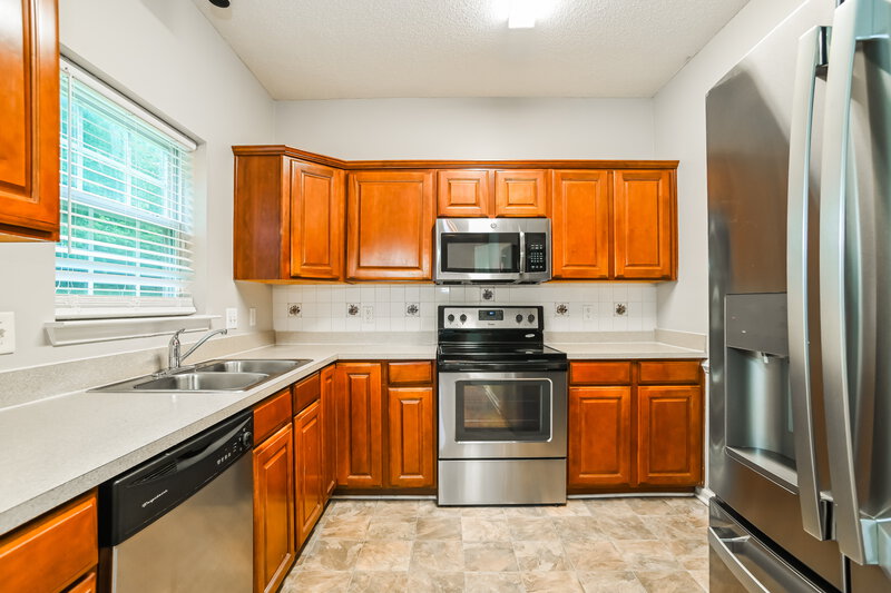 2,075/Mo, 3875 Griers Fork Dr Charlotte, NC 28273 Kitchen View 2