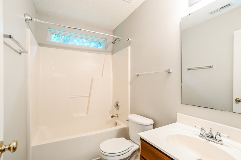 2,075/Mo, 3875 Griers Fork Dr Charlotte, NC 28273 Bathroom View