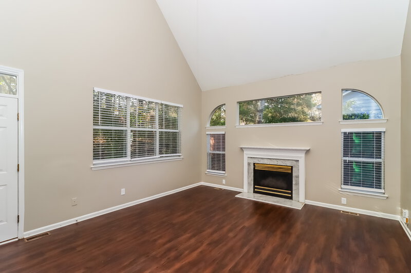 1,895/Mo, 9922 Dunfries Rd Matthews, NC 28105 Living Room View