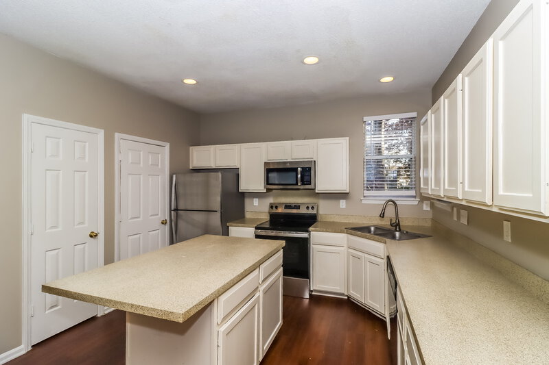 1,895/Mo, 9922 Dunfries Rd Matthews, NC 28105 Kitchen View