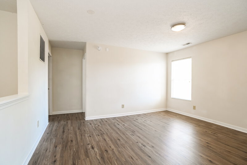 1,955/Mo, 14202 Luscombe Farm Rd Charlotte, NC 28278 Main Bedroom View 2