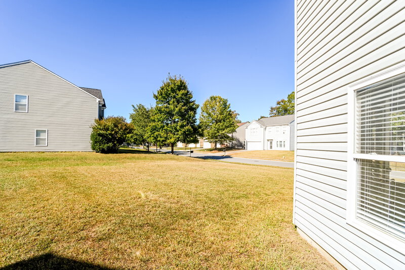 1,955/Mo, 14202 Luscombe Farm Rd Charlotte, NC 28278 Exterior View