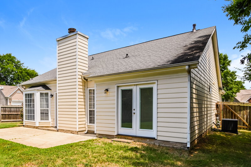 1,805/Mo, 13612 Bolingbrook Ln Charlotte, NC 28273 Rear View 2