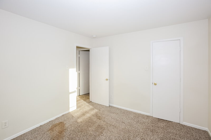 1,935/Mo, 7322 Fox Point Dr Charlotte, NC 28269 Bedroom View