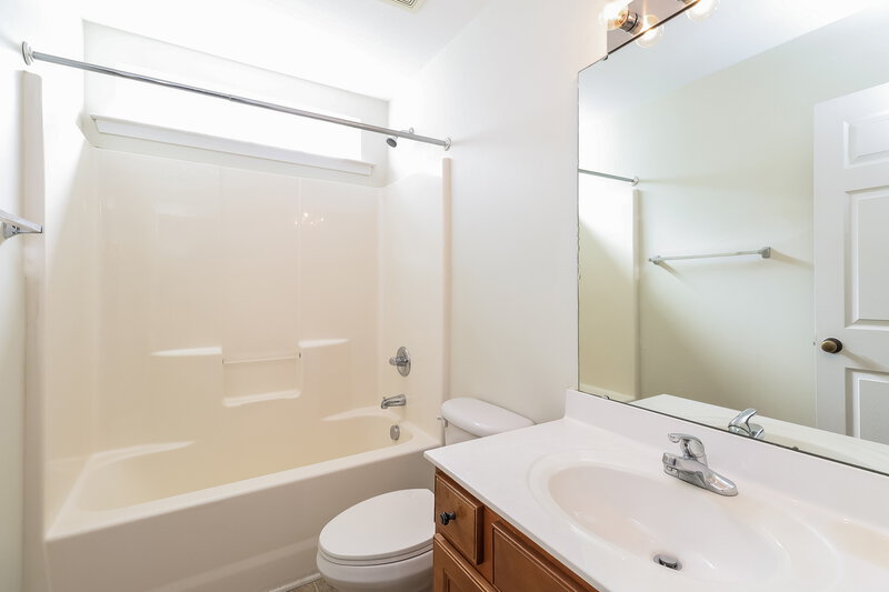 2,165/Mo, 9572 Turning Wheel Dr Charlotte, NC 28214 Bathroom View