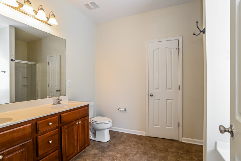 3,430/Mo, 2984 Clover Rd NW Concord, NC 28027 Main Bathroom View