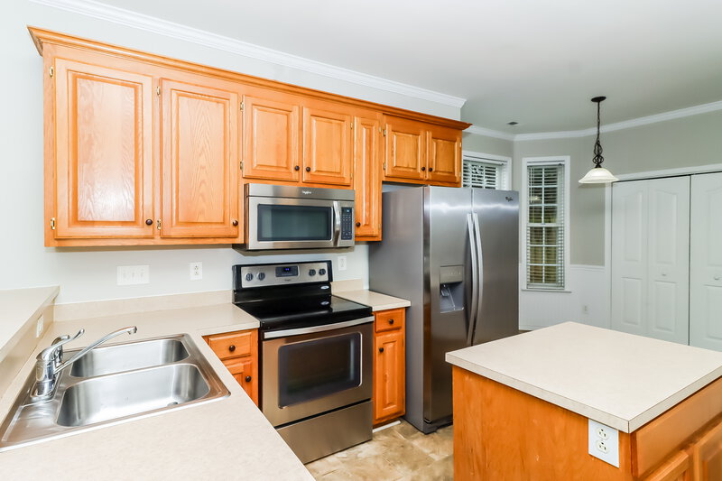 2,345/Mo, 17224 Shadow Bark Dr Cornelius, NC 28031 Kitchen View 2