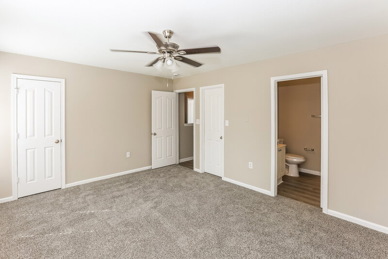 1,760/Mo, 6208 Stonefort Ct Charlotte, NC 28216 Main Bedroom View 2