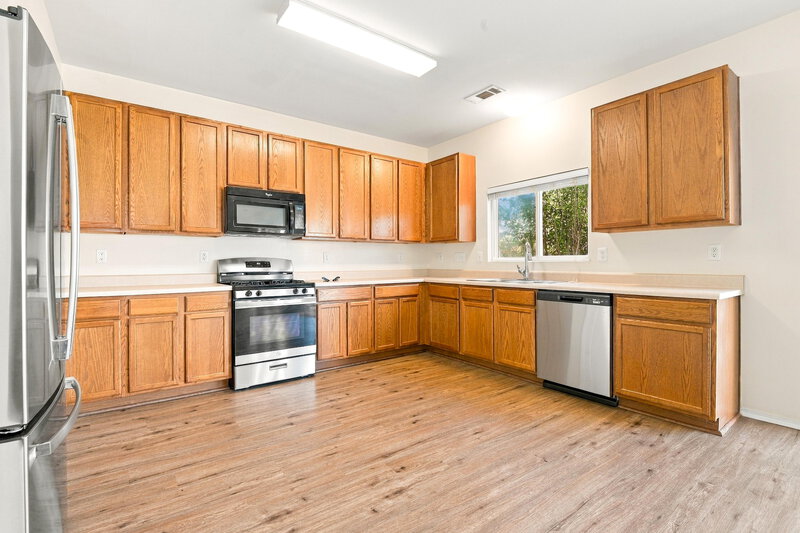 2,285/Mo, 6619 Ruth Ferrell Ct Charlotte, NC 28269 Kitchen View