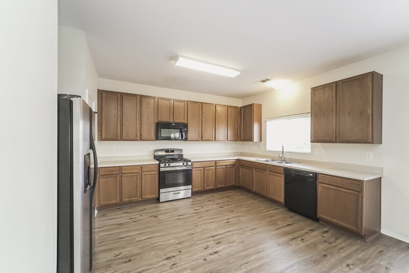 2,030/Mo, 6619 Ruth Ferrell Ct Charlotte, NC 28269 Kitchen View 2