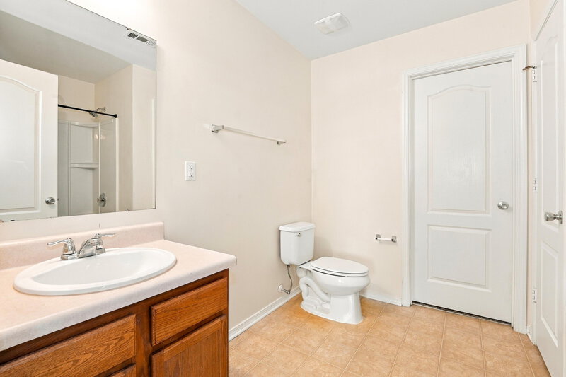 2,285/Mo, 6619 Ruth Ferrell Ct Charlotte, NC 28269 Primary Bathroom View 2