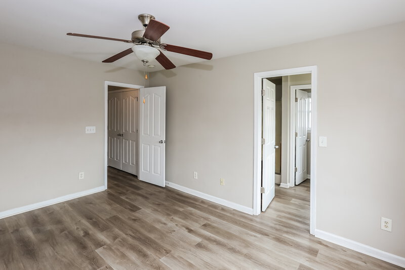 1,880/Mo, 13614 Aldenbrook Dr Huntersville, NC 28078 Main Bedroom View 2