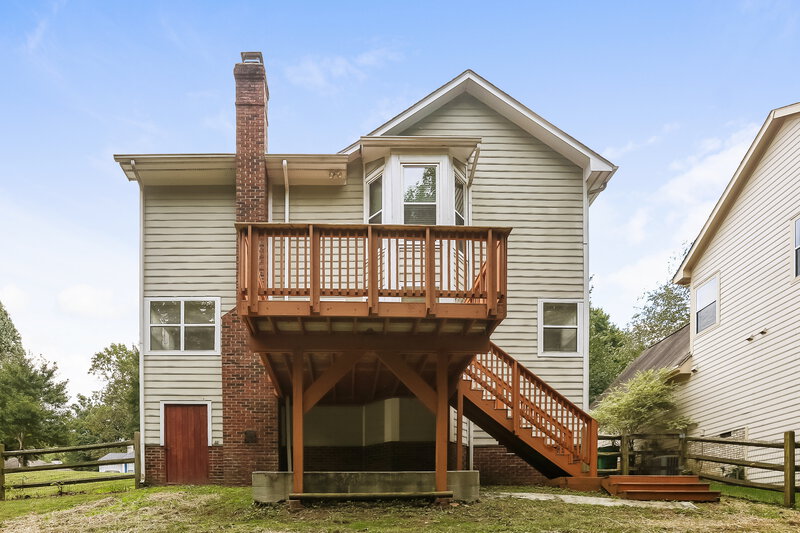 2,070/Mo, 7425 Hubbard Woods Rd Charlotte, NC 28269 Rear View