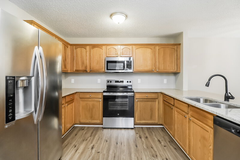 1,935/Mo, 2011 Dunsmore Ln Waxhaw, NC 28173 Kitchen View 2