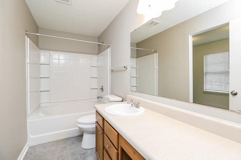 1,935/Mo, 2011 Dunsmore Ln Waxhaw, NC 28173 Main Bathroom View