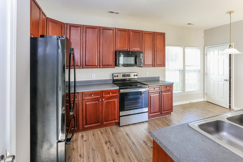 2,180/Mo, 5049 Prosperity Ridge Rd Charlotte, NC 28269 Kitchen View