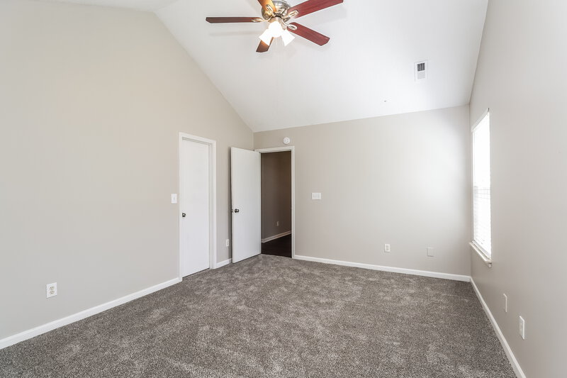 1,890/Mo, 8303 Hornwood Ct Charlotte, NC 28215 Main Bedroom View 2
