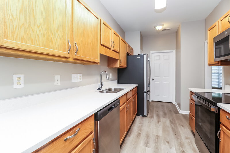 1,865/Mo, 168 Devon Forest Dr Mooresville, NC 28115 Kitchen View 2
