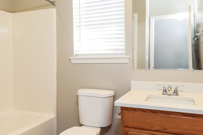 1,865/Mo, 168 Devon Forest Dr Mooresville, NC 28115 Bathroom View