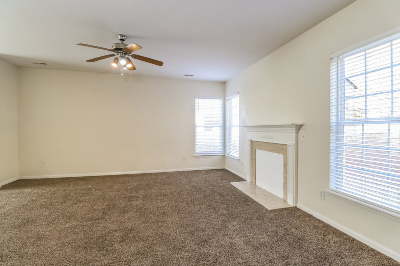 2,075/Mo, 16105 Long Talon Way Charlotte, NC 28278 Family Room View 2