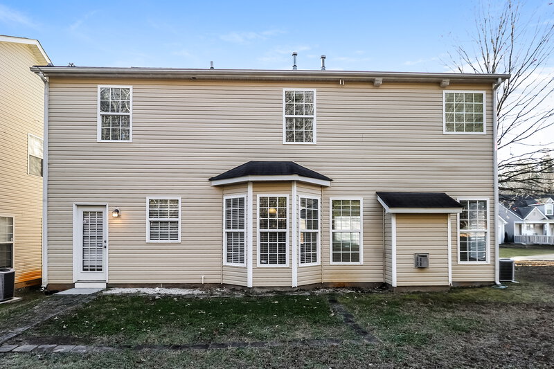 2,075/Mo, 16105 Long Talon Way Charlotte, NC 28278 Rear View