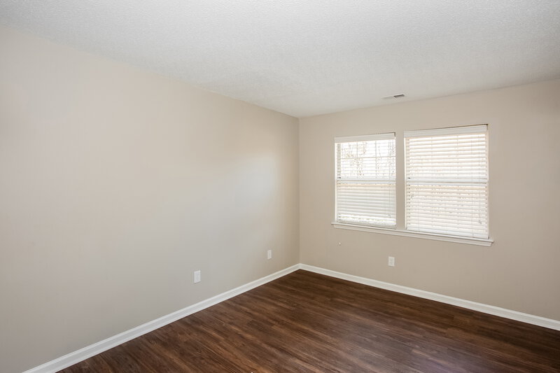 2,210/Mo, 1516 Gordon Walters Dr Charlotte, NC 28213 Main Bathroom View