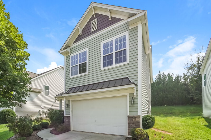1,980/Mo, 11710 Sweetbriar Ridge Dr Charlotte, NC 28269 Front View 2