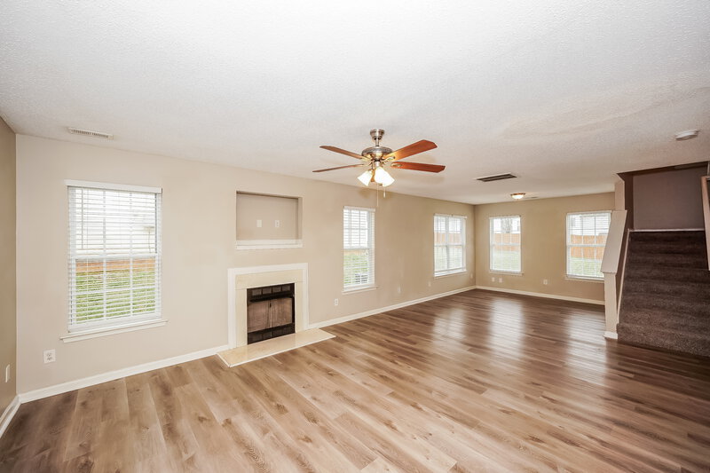 2,290/Mo, 9530 Bradstreet Commons Way Charlotte, NC 28215 Living Room View 2
