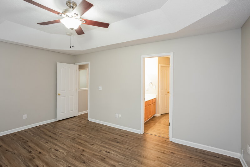 1,830/Mo, 2112 Highland Park Dr Charlotte, NC 28269 Main Bedroom View 2