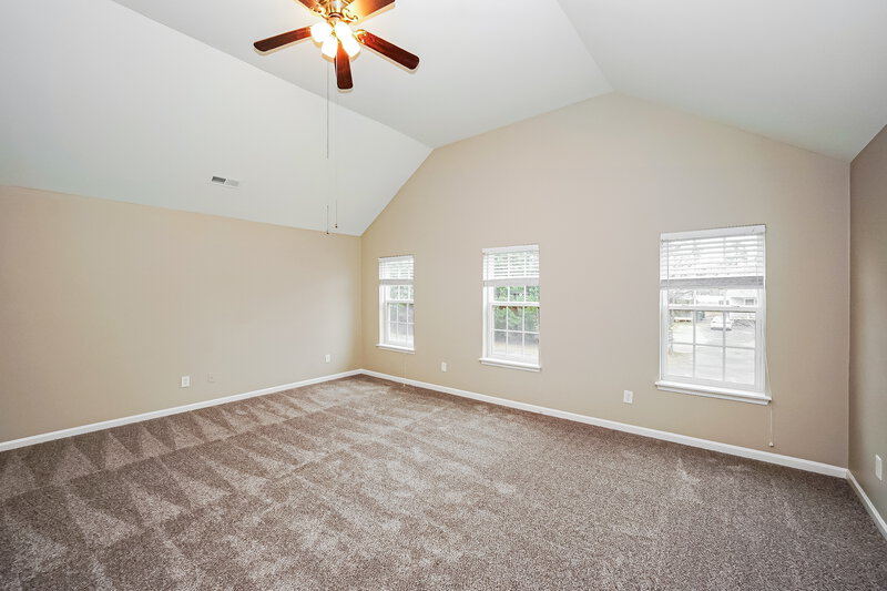 2,265/Mo, 8627 Oak Dr NE Charlotte, NC 28269 Main Bedroom View