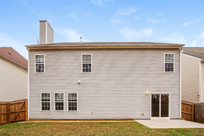 2,265/Mo, 8627 Oak Dr NE Charlotte, NC 28269 Rear View 2