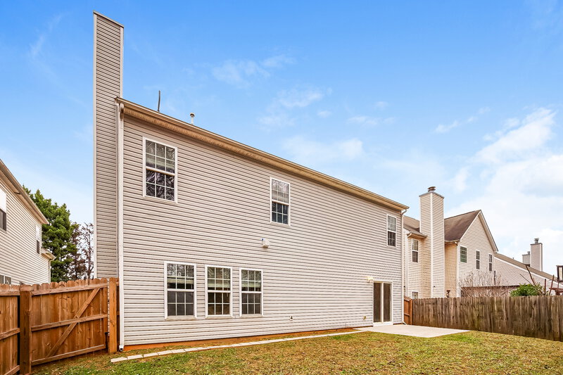 2,265/Mo, 8627 Oak Dr NE Charlotte, NC 28269 Rear View 3