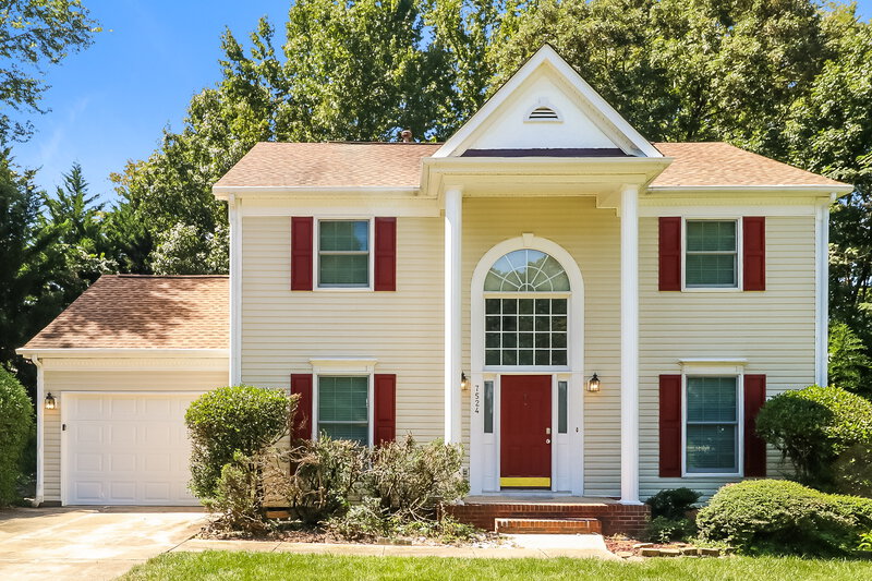 1,900/Mo, 7524 Heronwood Ln Charlotte, NC 28227 External View